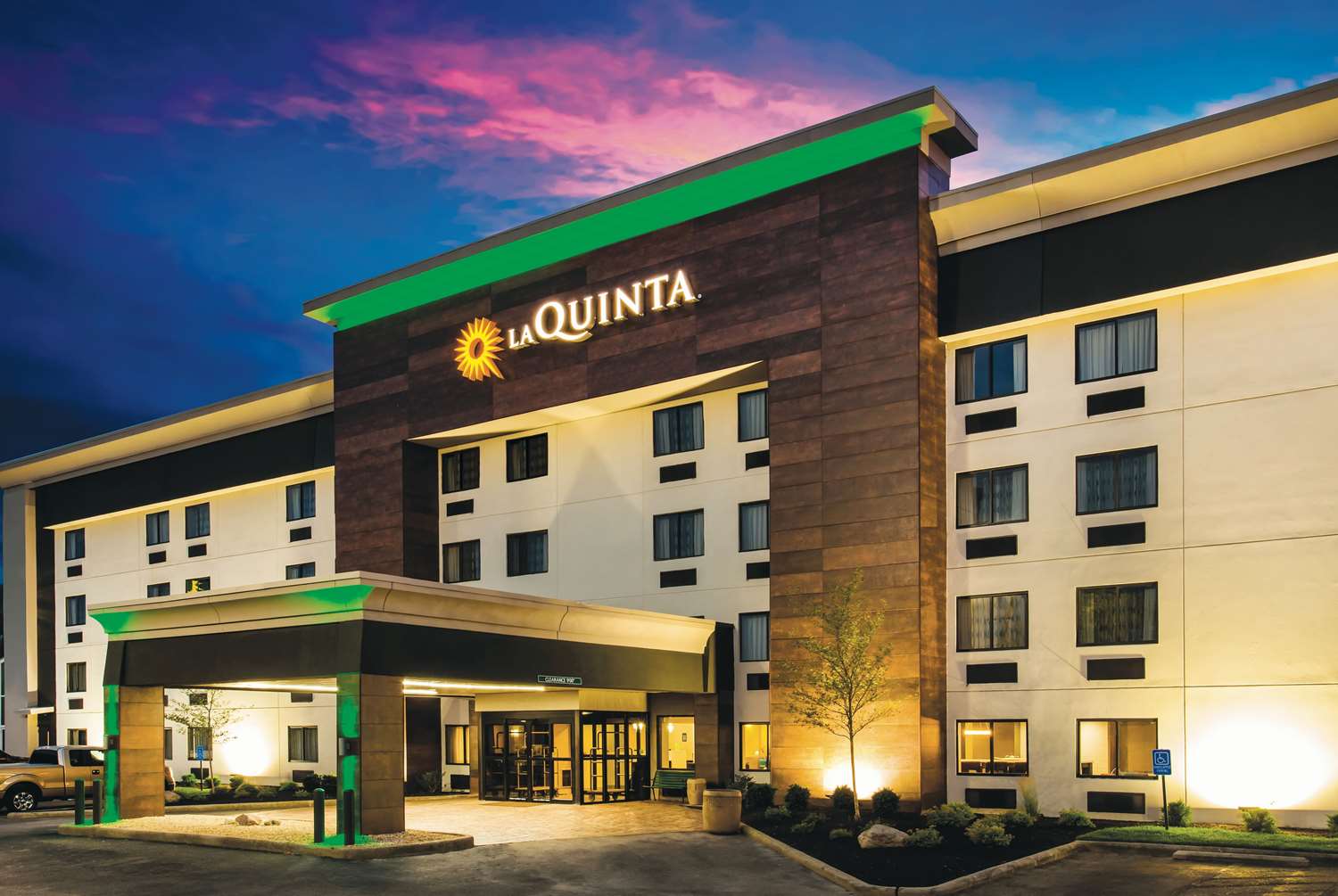 La Quinta Inn & Suites by Wyndham Cincinnati NE - Mason 6/28