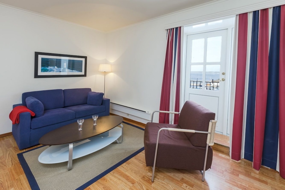 Grand Hotel Asgardstrand 67/76