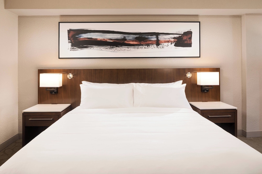 Delta Hotels Minneapolis Northeast 6/47