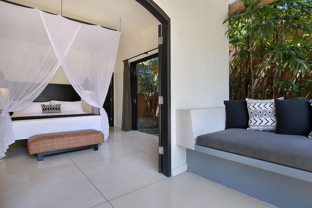 Impiana Private Villas Seminyak Hotel 20/44