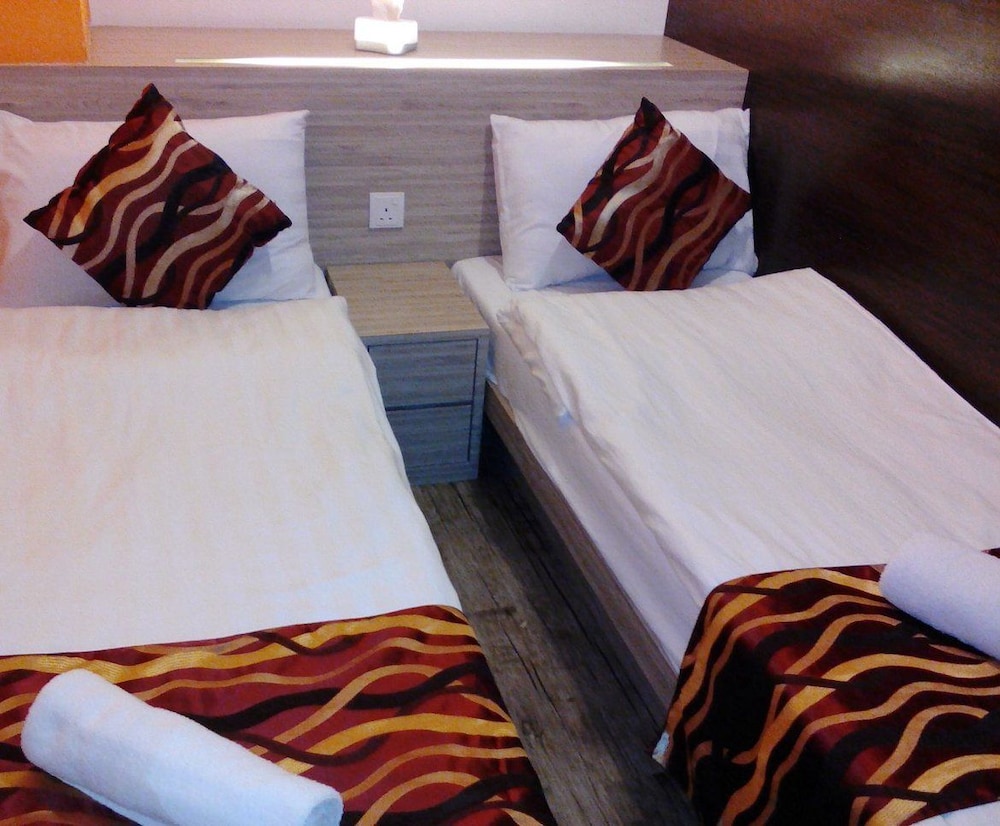Suria Cameron Hotel 10/16