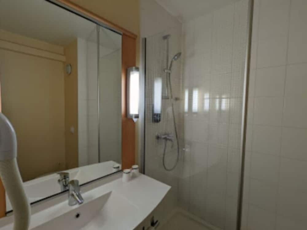 Ibis Marne La Vallee Noisy 72/73