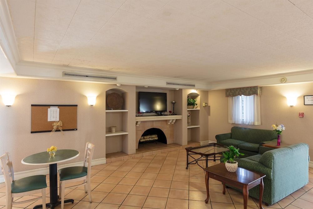 Motel6 Knoxville, TN 39/46
