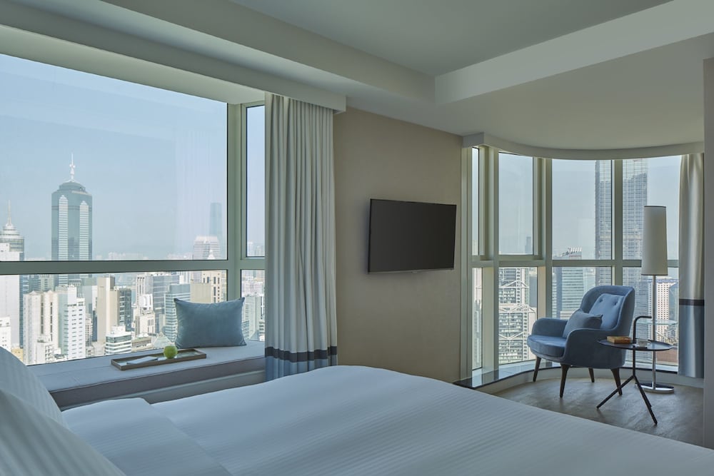 Two Macdonnell Road 18/47