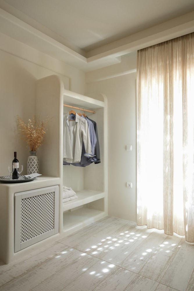 Finikas Beach Hotel 5/50