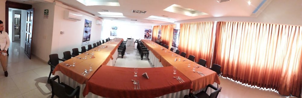 Hotel Leon Dorado 22/27