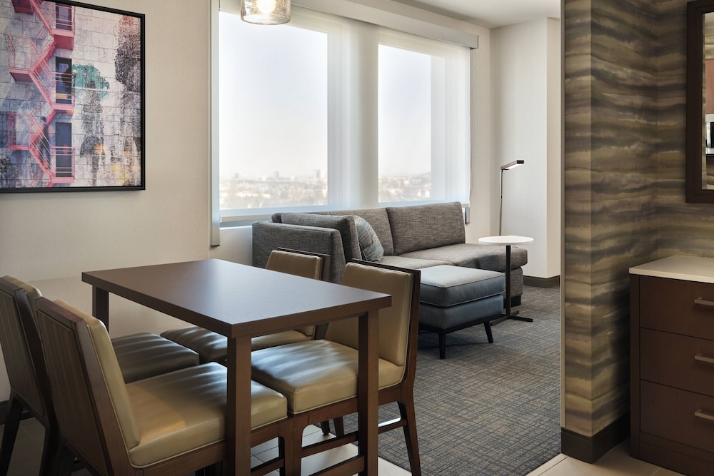 Residence Inn by Marriott Oakland Downtown 22/42