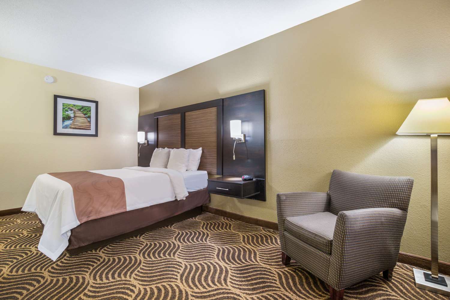 Quality Inn and Suites Florence Cincinnati South 20/48