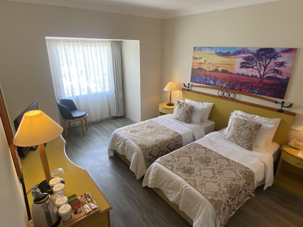 Roseira Beach Resort 16/43