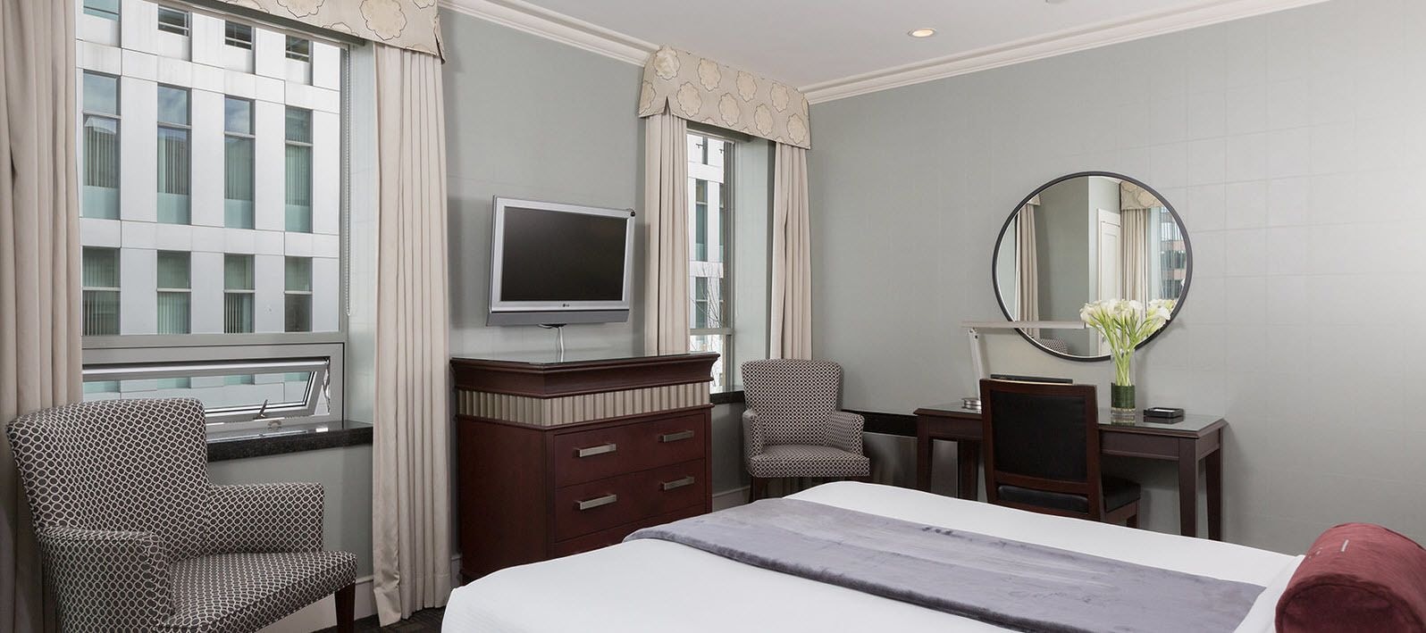 SMART, QUEEN BED