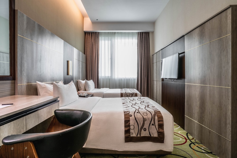 Ano Hotel 37/57