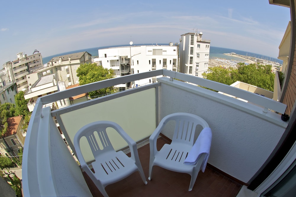 Hotel Torretta 6/23