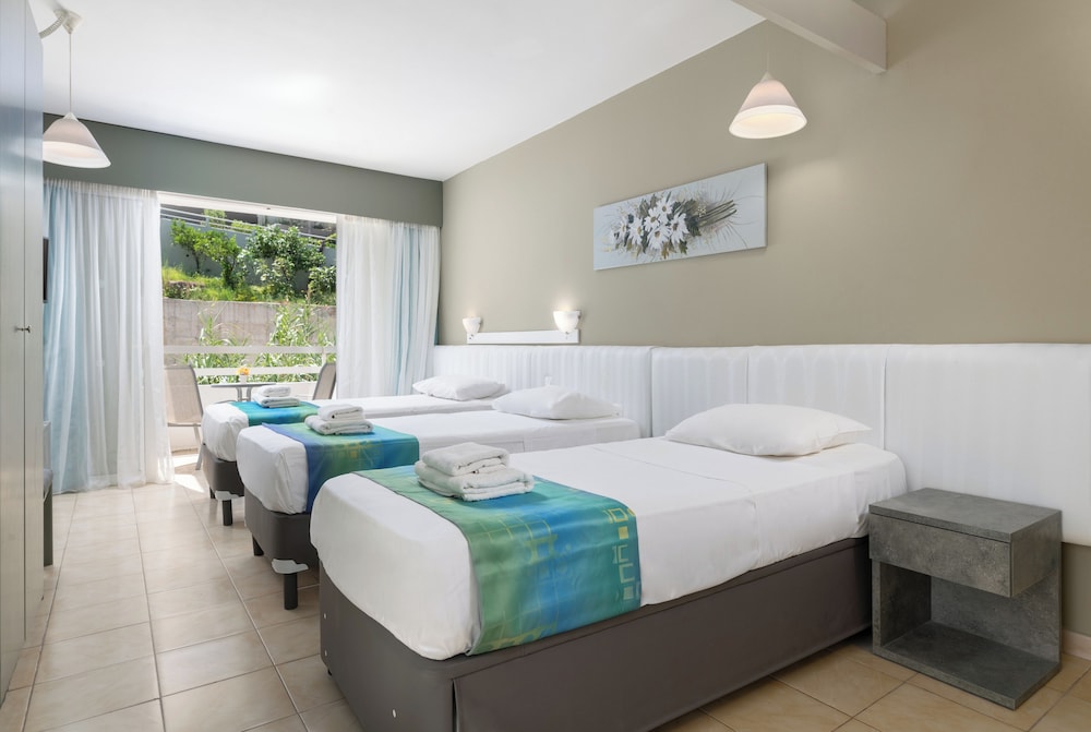 1 Bedroom, Standard, Triple, 1 Double and 1 Single Bed, Land View