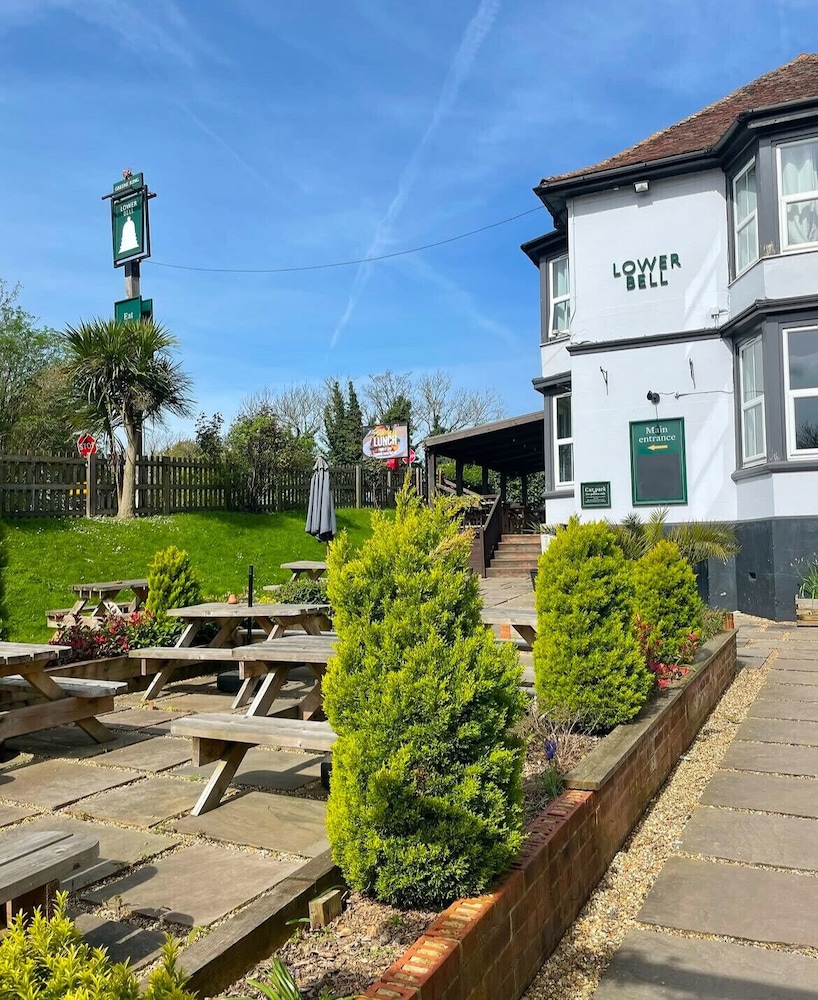 The Lower Bell 28/33