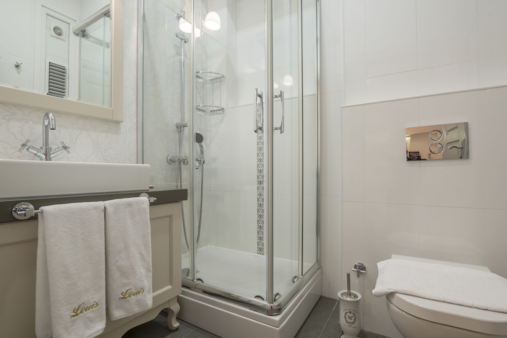 Louis Appartements Galata 40/43
