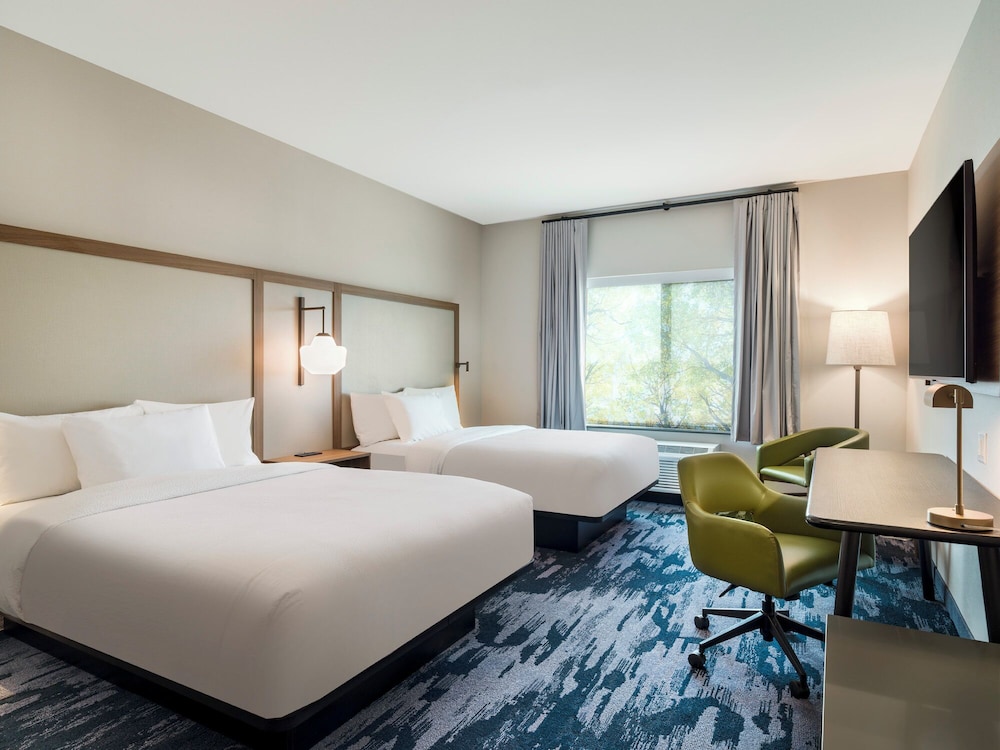 Fairfield by Marriott Inn & Suites Hanford 4/28