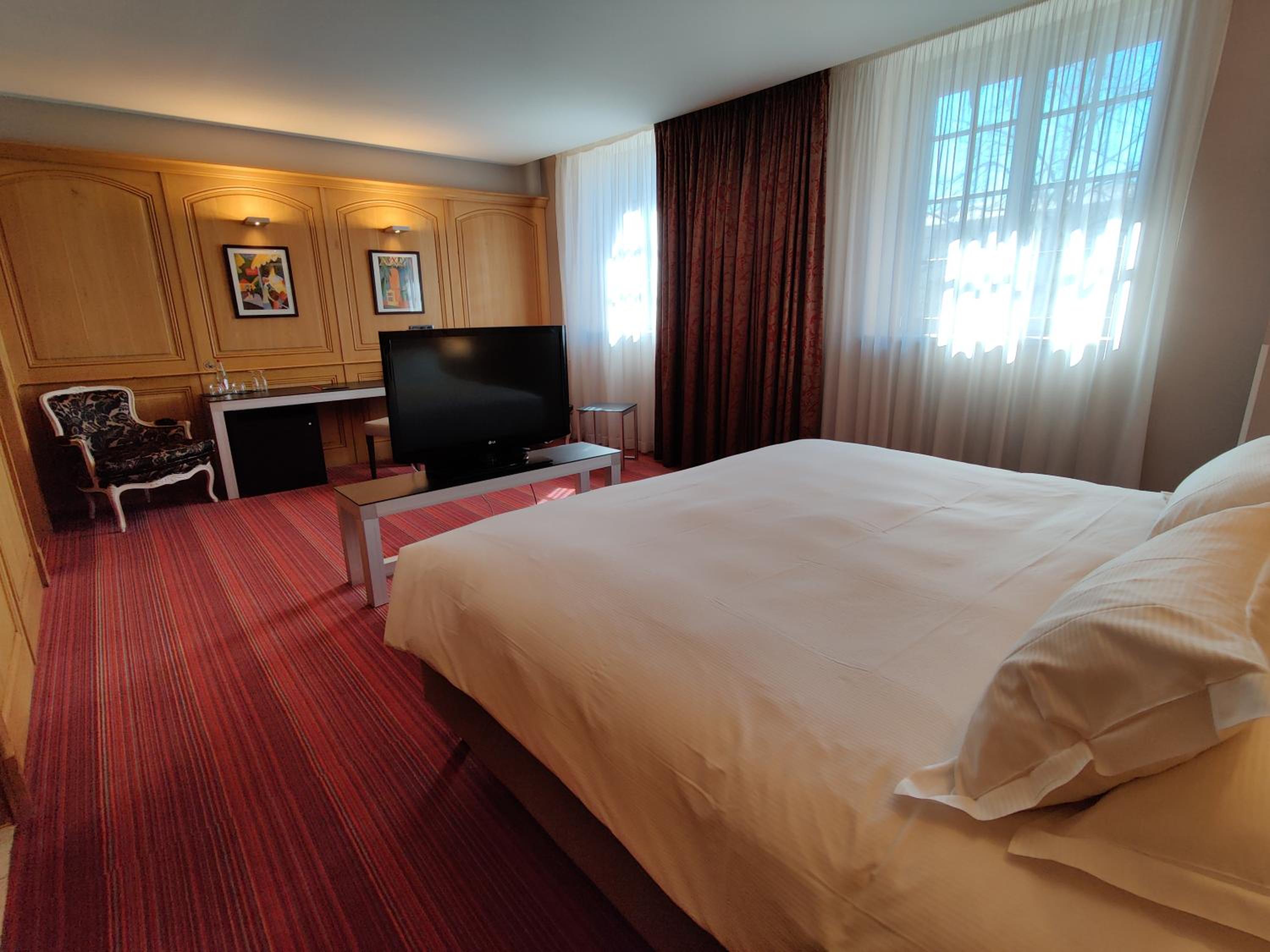 Guest Room, Double Bed, Partial View, Large