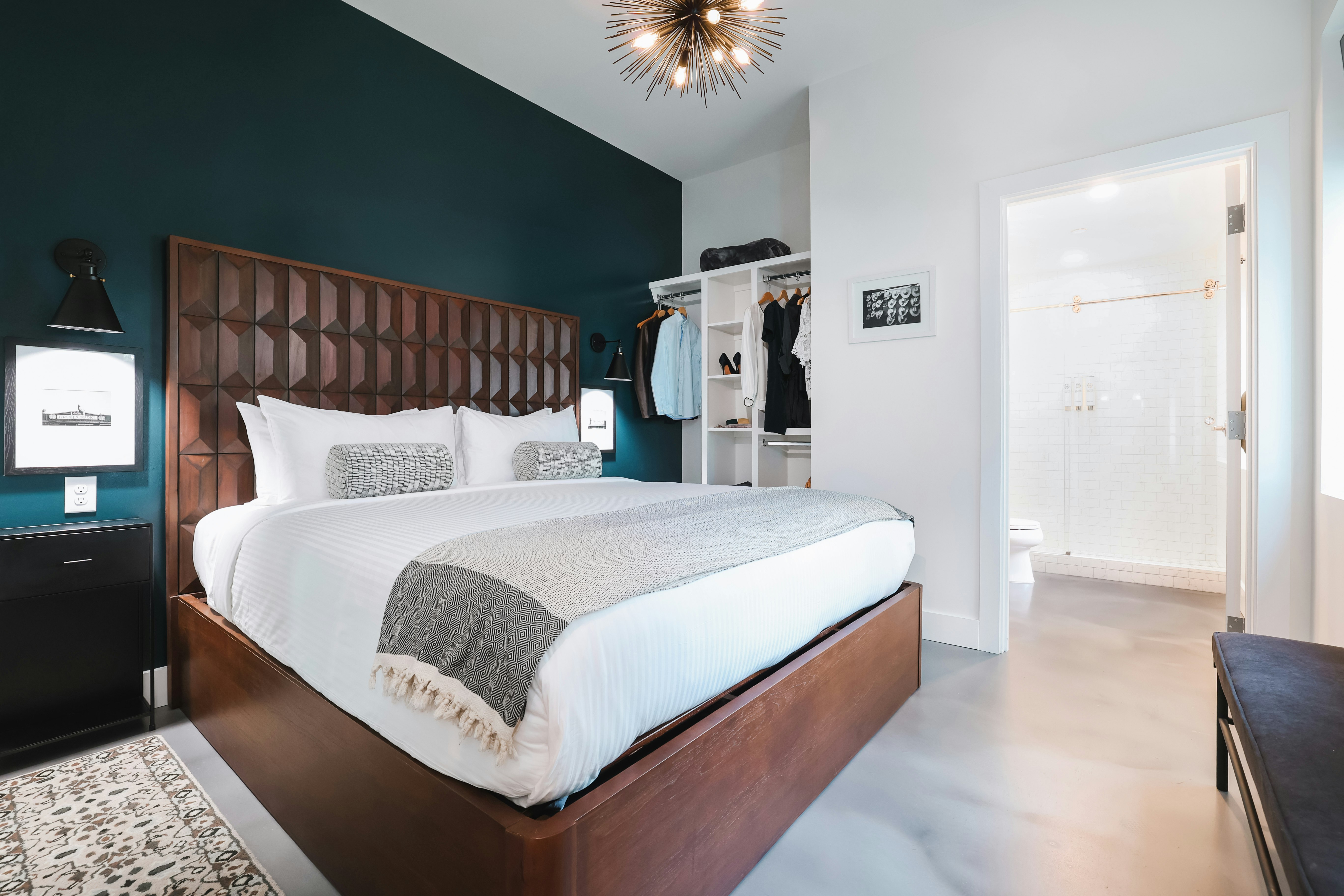 1 BEDROOM