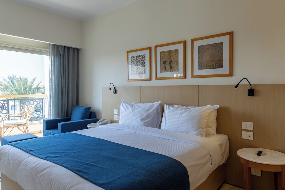 Fort Arabesque Beach Resort 14/50