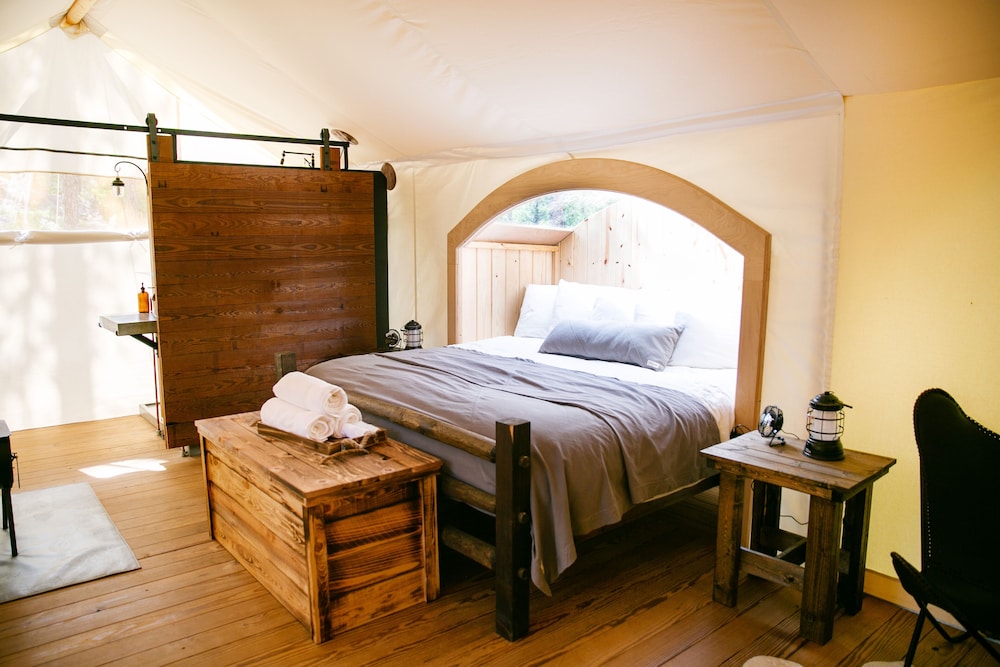 Stargazer, Tent, King Bed, Private Bathroom