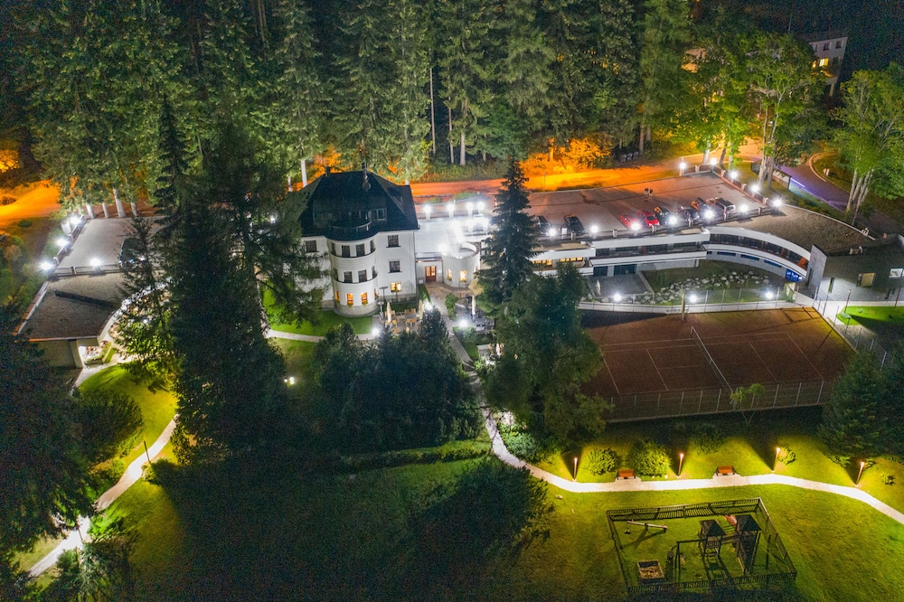 Hotel Bedriska Wellness Resort And Spa 3/80