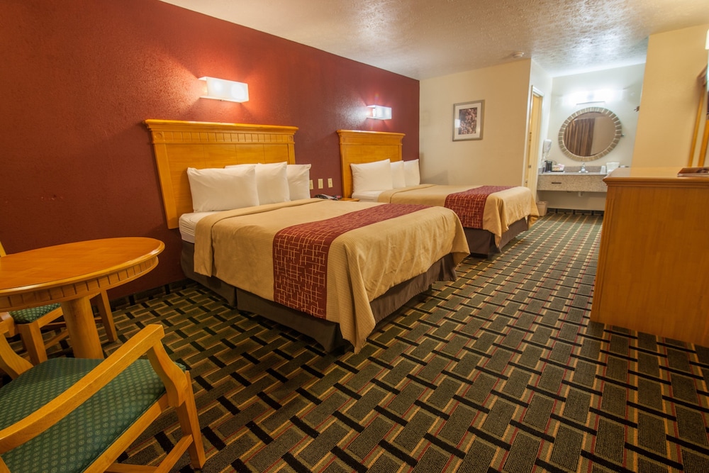 Red Roof Inn Crossville 15/28