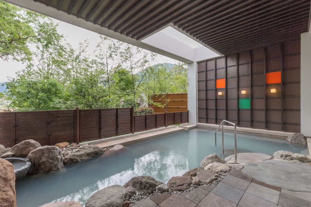 Morinoyu Resort 34/65