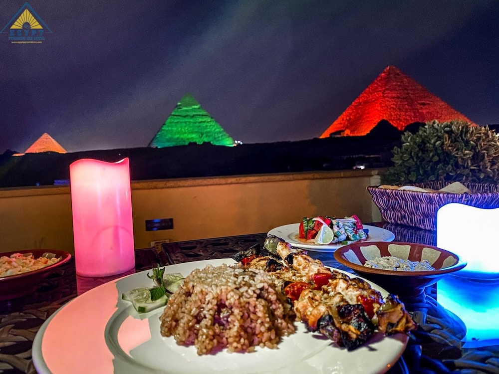 Egypt Pyramids Inn 26/50