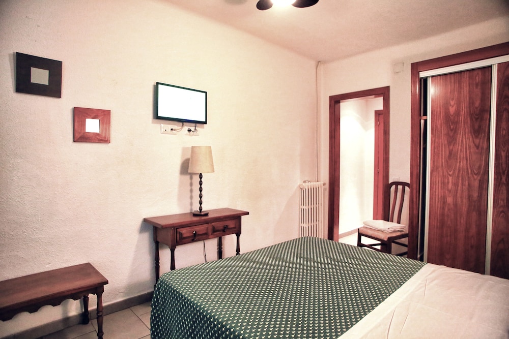 Hostal Isabel 34/37