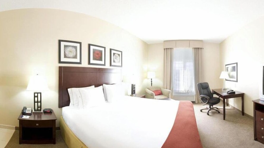 Holiday Inn Express Hotel Suites Dickson 16/38