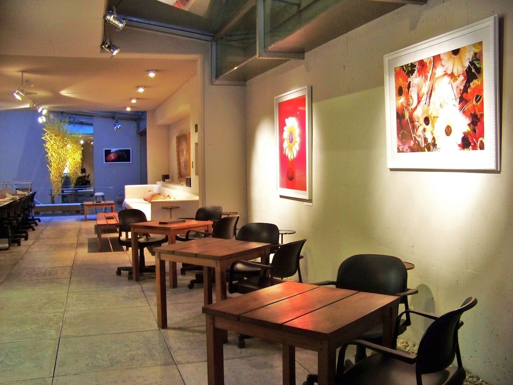 Design Ce Hotel De Diseno 67/74