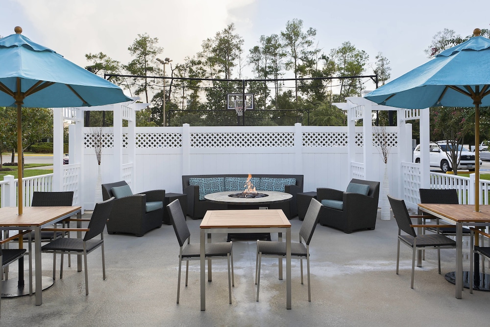 Residence Inn Houston The Woodlands / Lake Front Circle 33/50