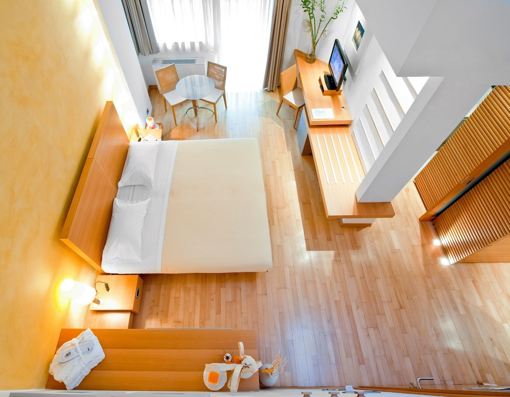 GRAND HOTEL TERME DI COMANO 39/56