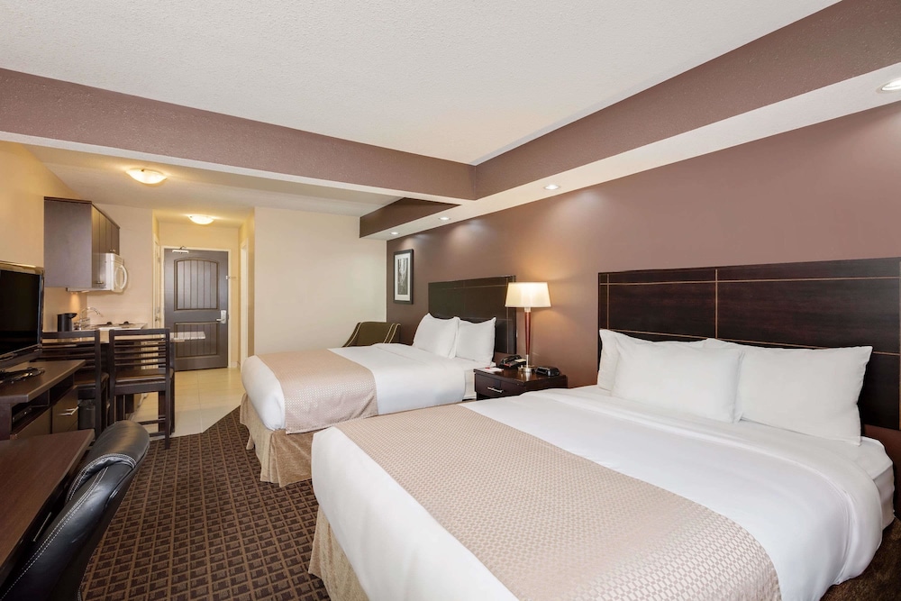 Ramada Cold Lake 3/32