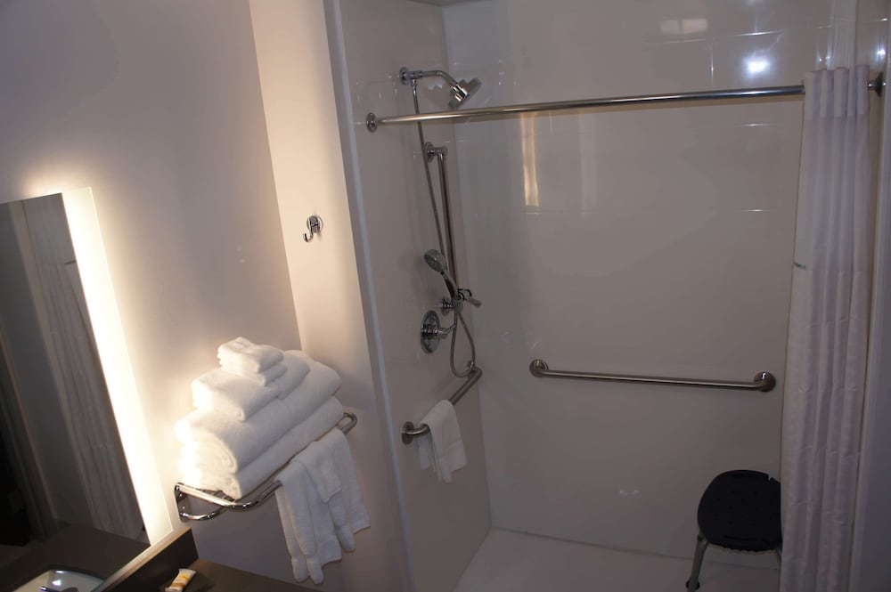 La Quinta Inn & Suites by Wyndham Littleton 13/34