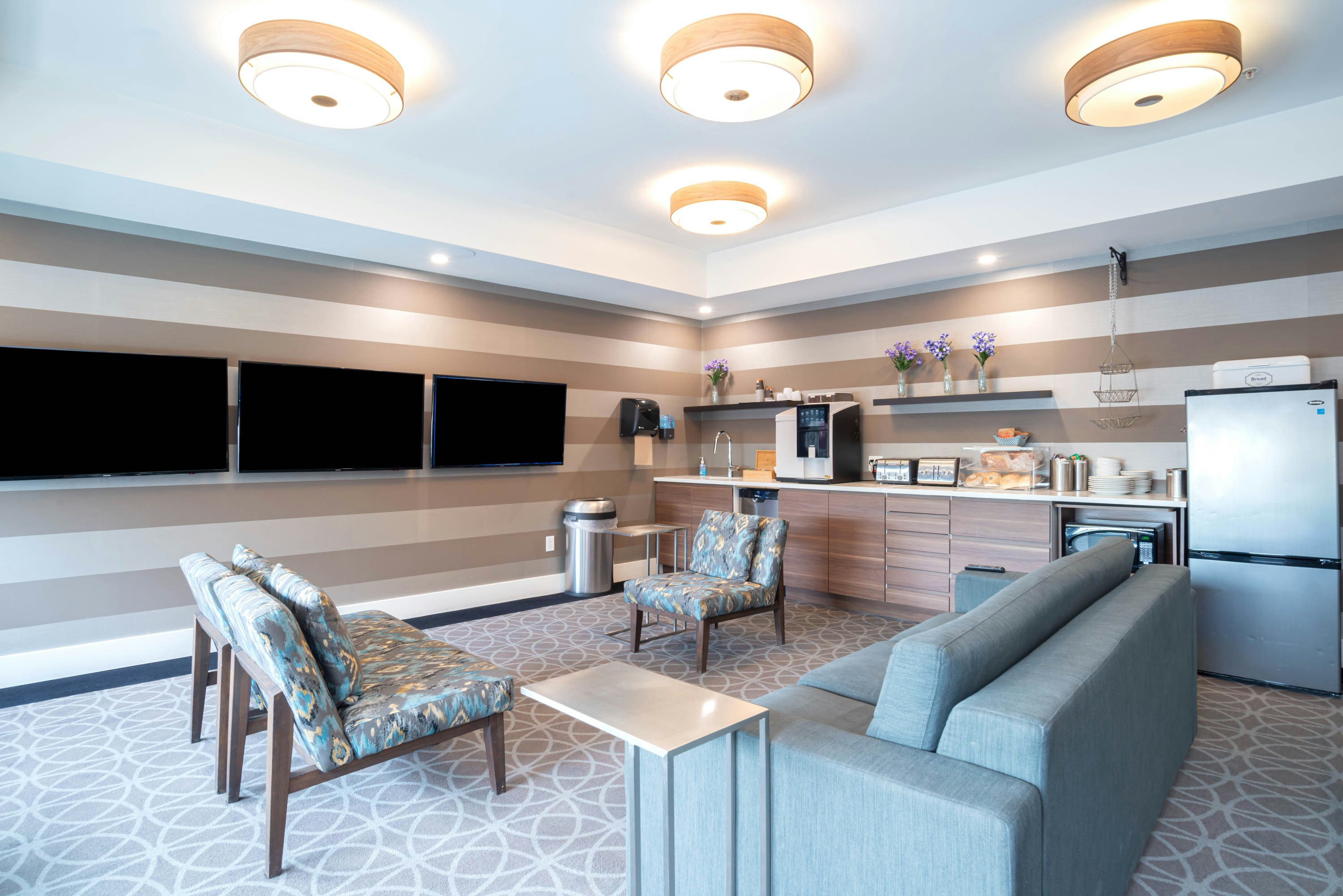 Sandman Signature Calgary Airport Hotel 33/47