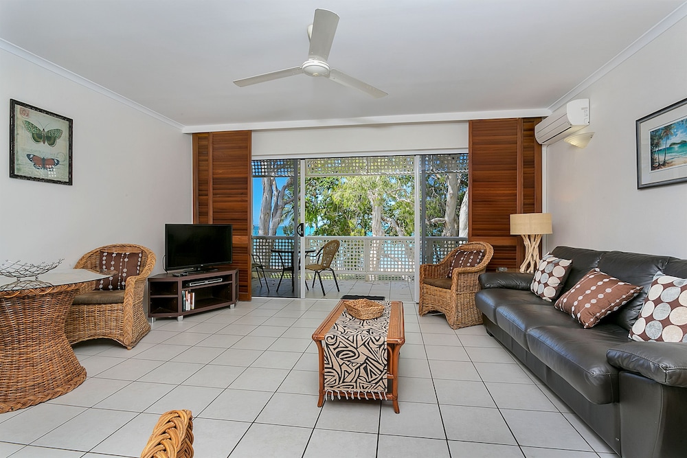 Marlin Waters Beachfront Apartments 84/100