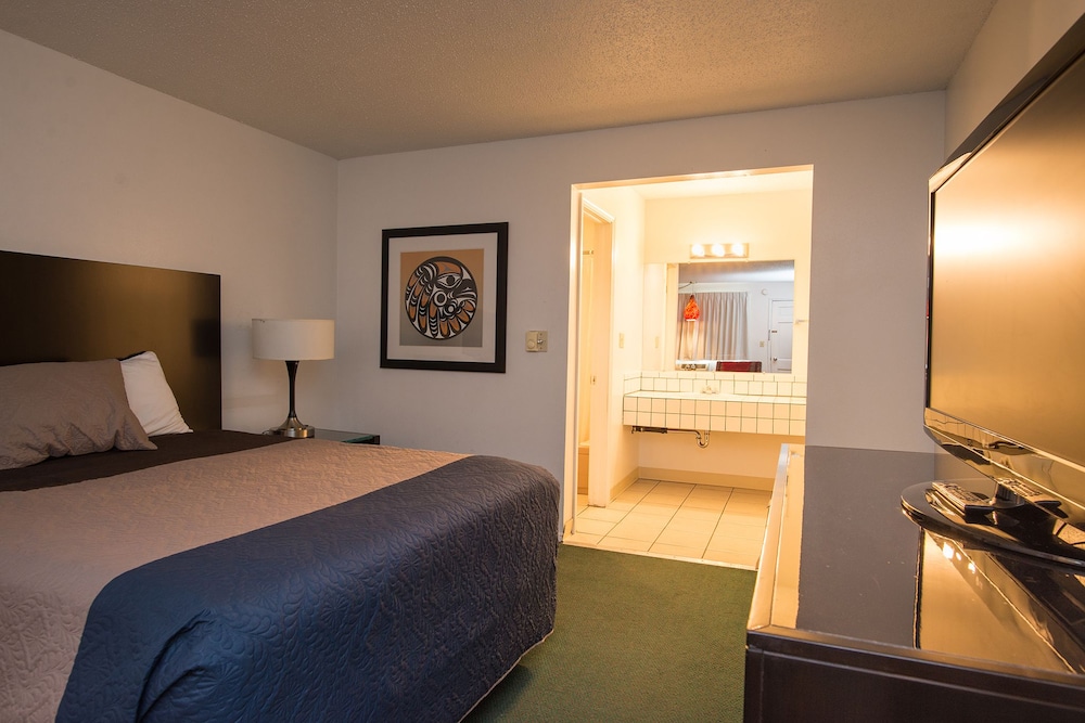 Cougar Land Motel 9/64