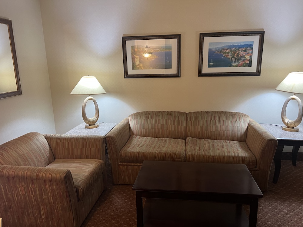 Princess Royale Oceanfront Resort 49/79