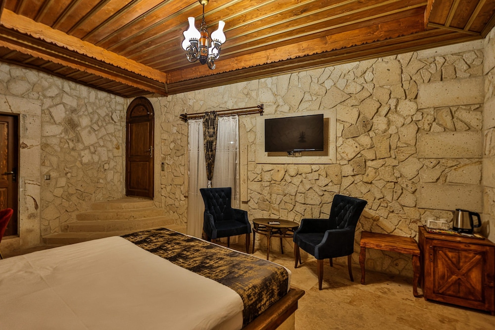 Caveadocia Stone Cave Hotel 9/36