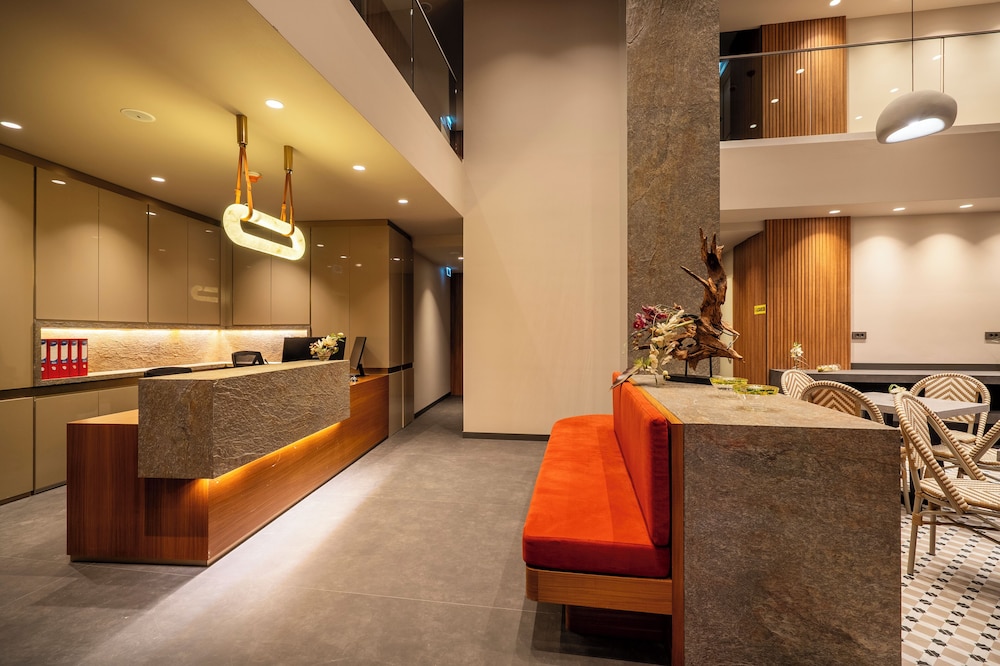 Erk Hotel 10/50