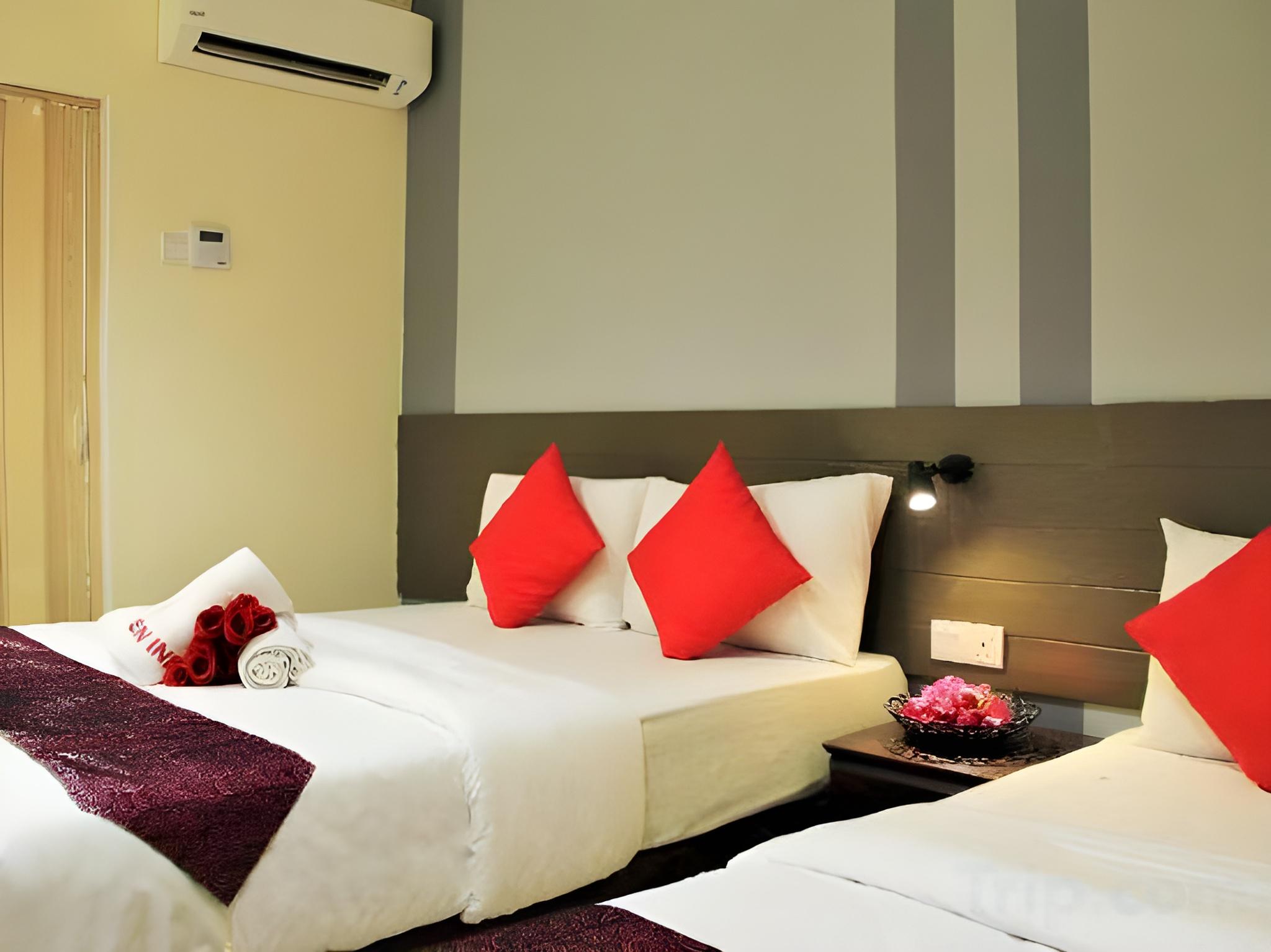 Room, Triple, 1 Double and 1 Single Bed, No Window