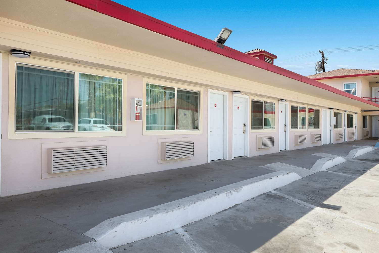 Econo Lodge Needles 9/26
