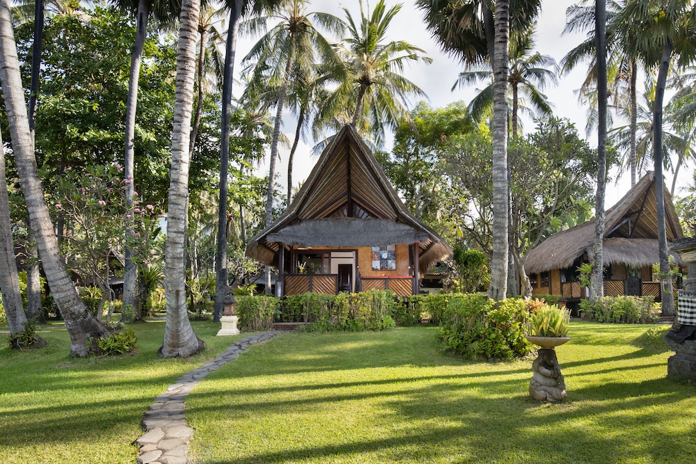 Alam Anda Ocean Front Resort And Spa 35/50