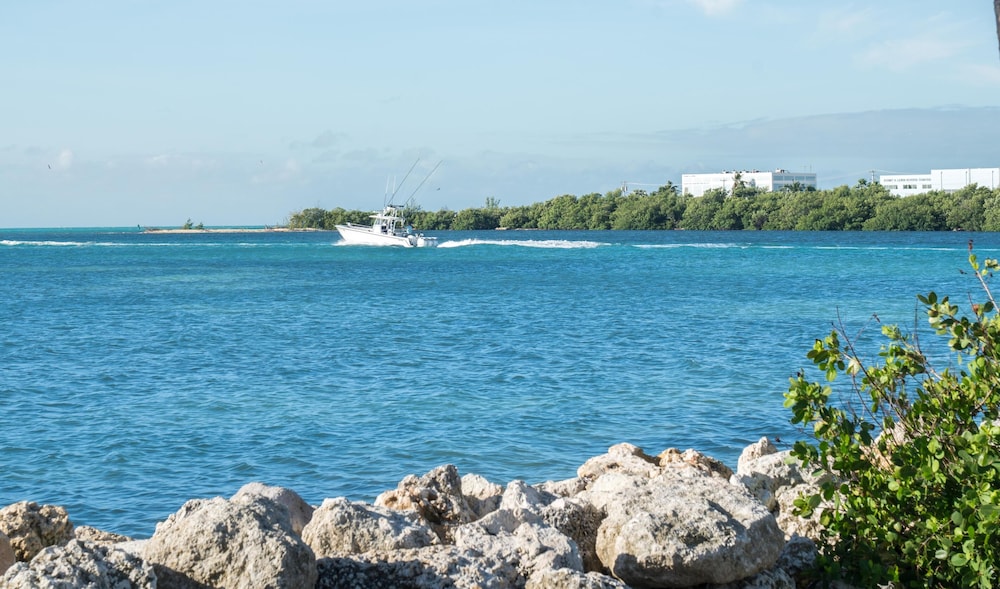 Hilton Key West Resort & Marina 70/74