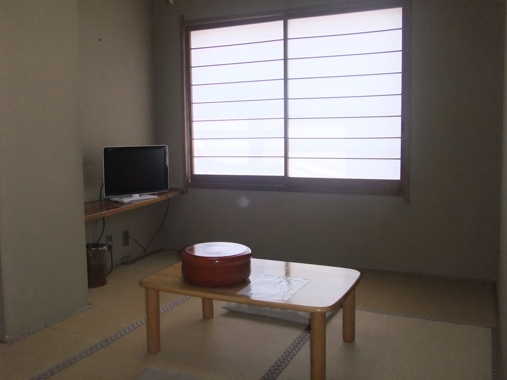 Kawaguchiko Station Inn 47/63
