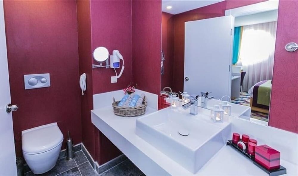 Mayi Hotel 23/55