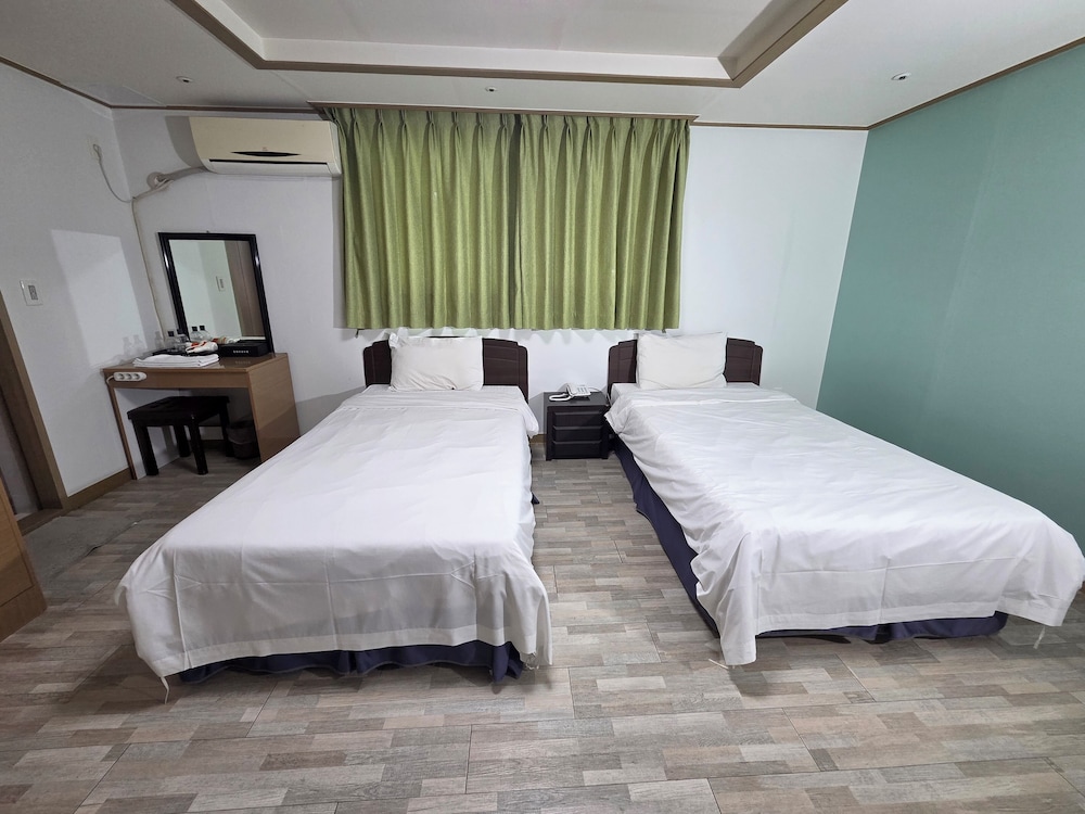 STANDARD, TWIN BEDS