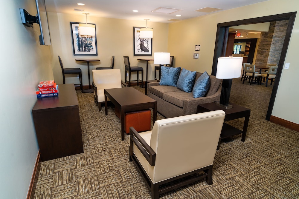 Staybridge Suites Temecula Wine Country 26/48