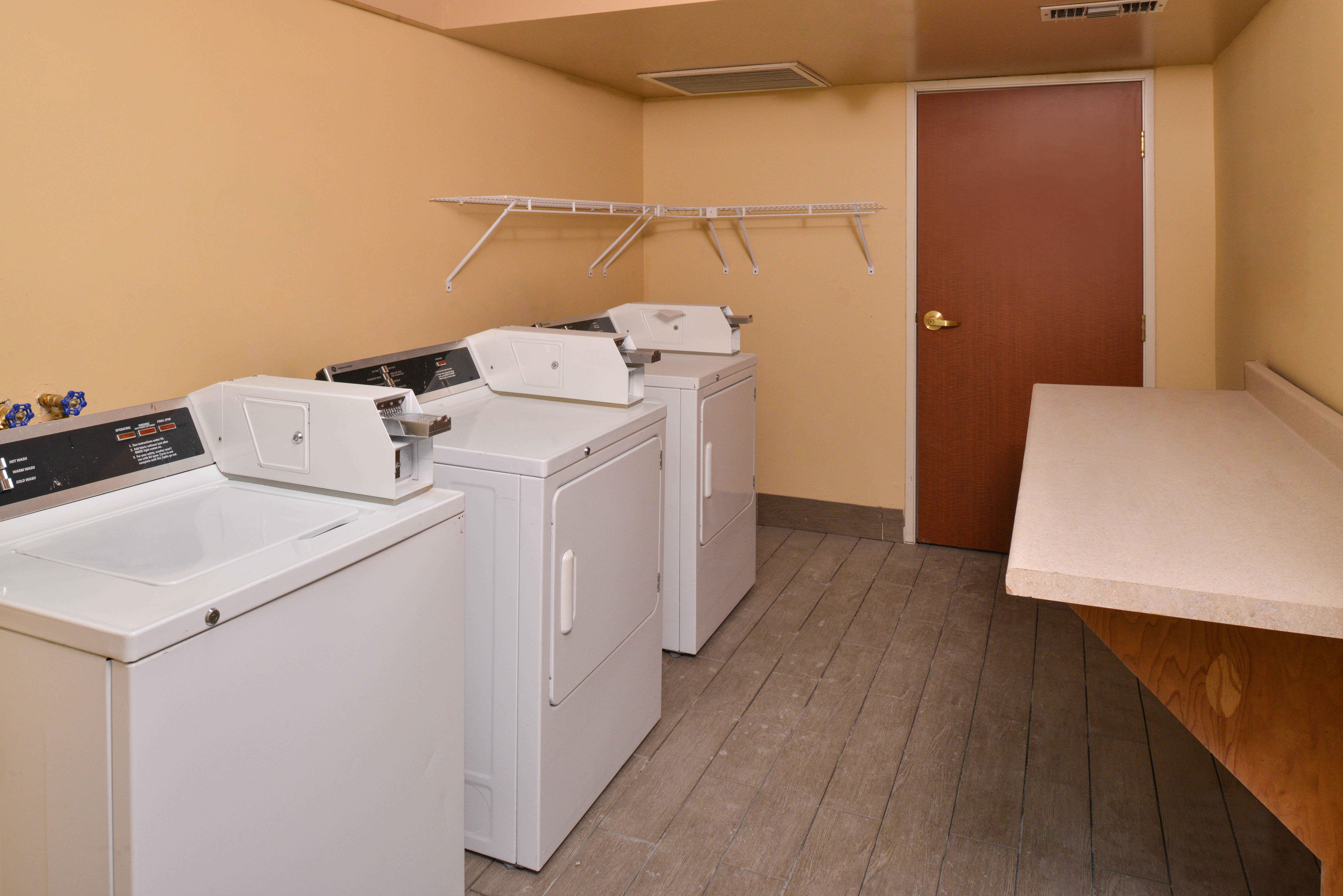 Holiday Inn Express Hotel And Suites el Centro 69/70